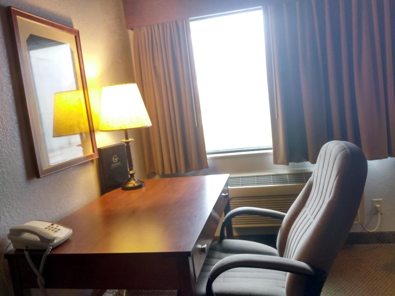 Madelia Hotel & Suites Buitenkant foto