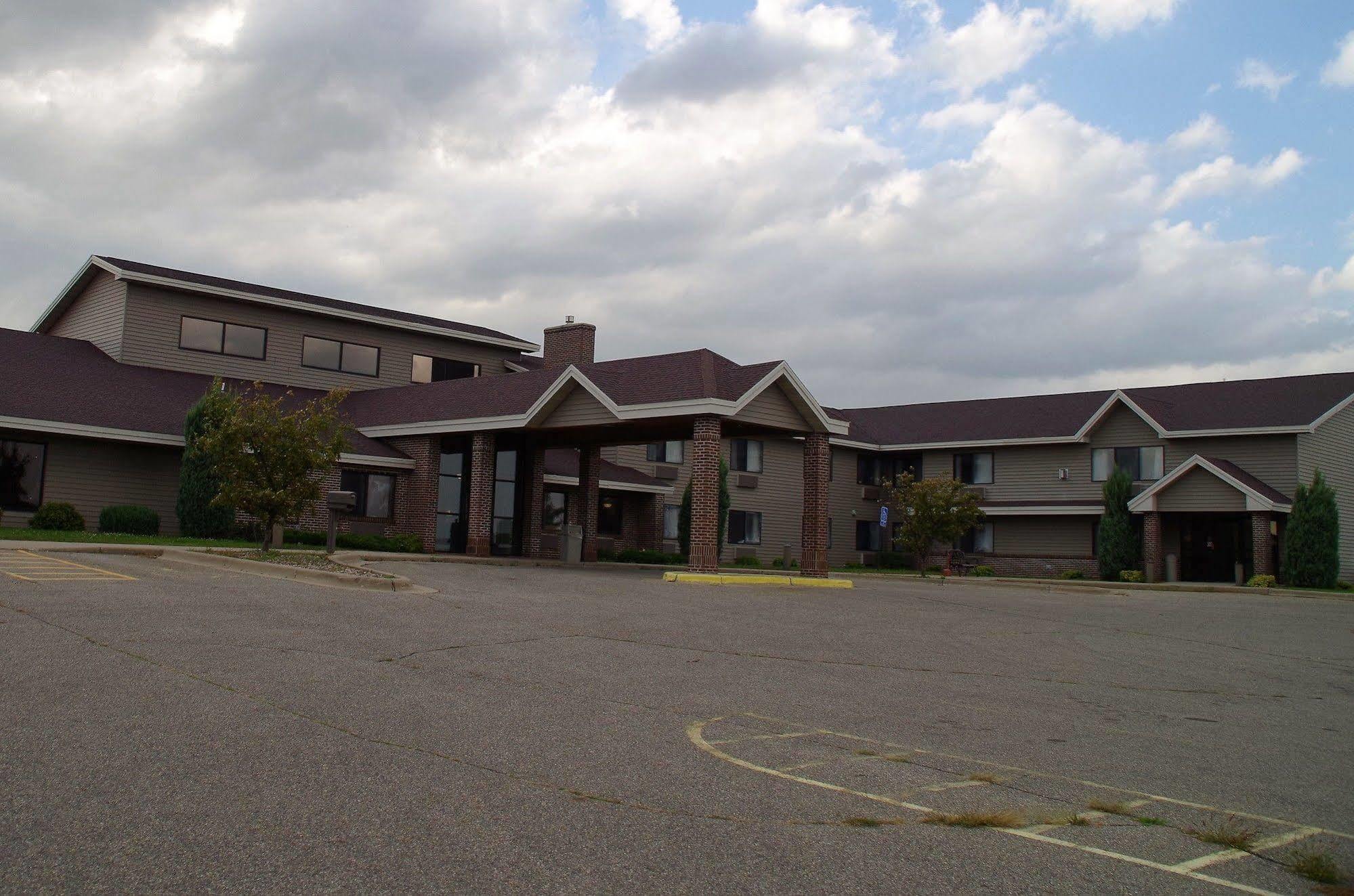 Madelia Hotel & Suites Buitenkant foto
